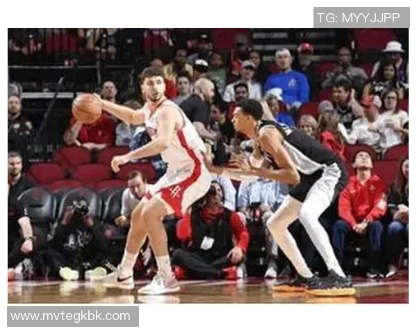 2018年12月1日火箭队与马刺队精彩对决全场录像回放分析