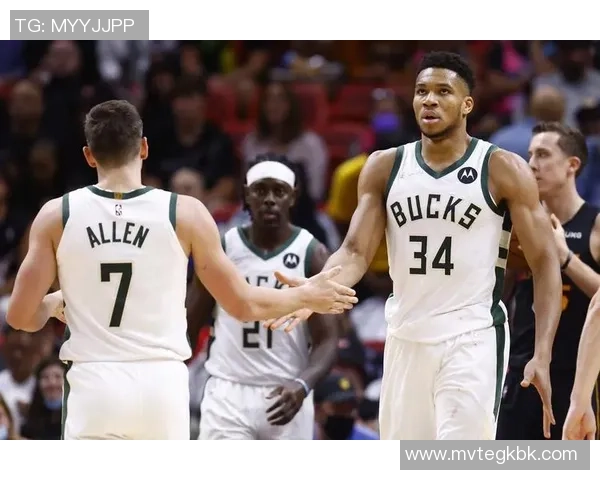 密尔沃基雄鹿与纽约尼克斯激战正酣谁能笑到最后